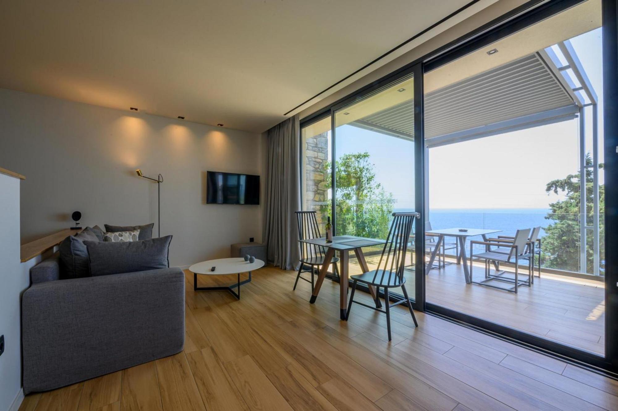 Mani Suites 아요스니콜라오스 외부 사진