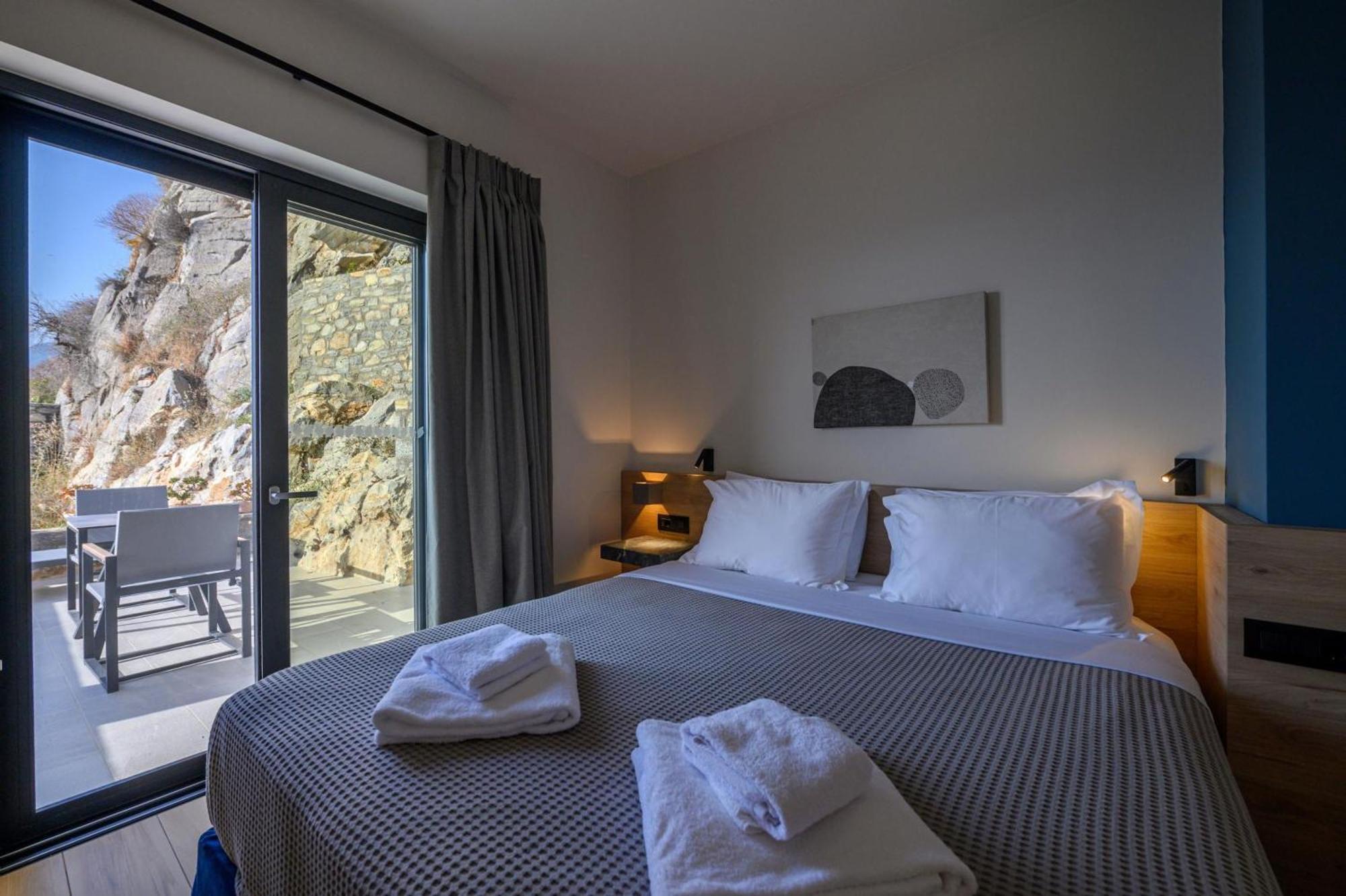 Mani Suites 아요스니콜라오스 외부 사진