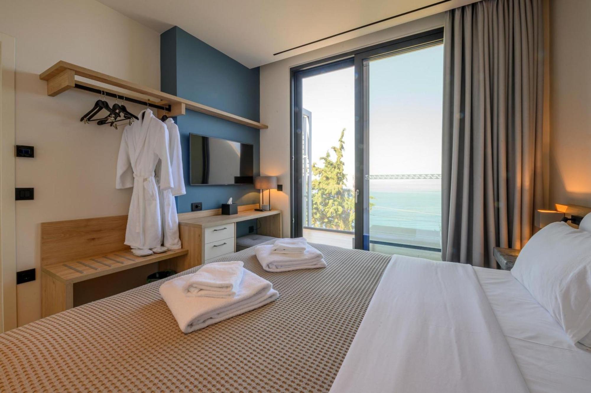 Mani Suites 아요스니콜라오스 외부 사진