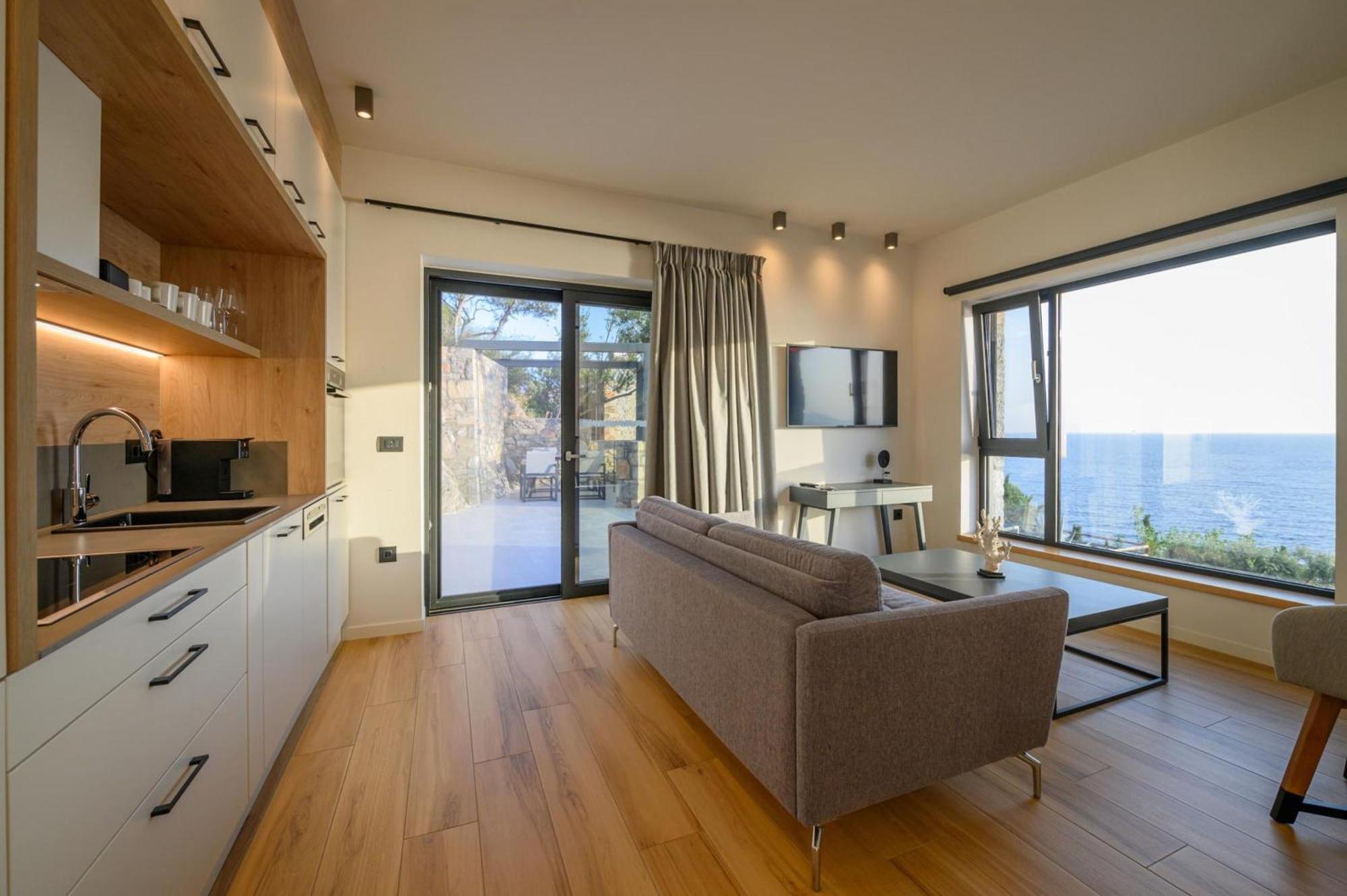 Mani Suites 아요스니콜라오스 외부 사진